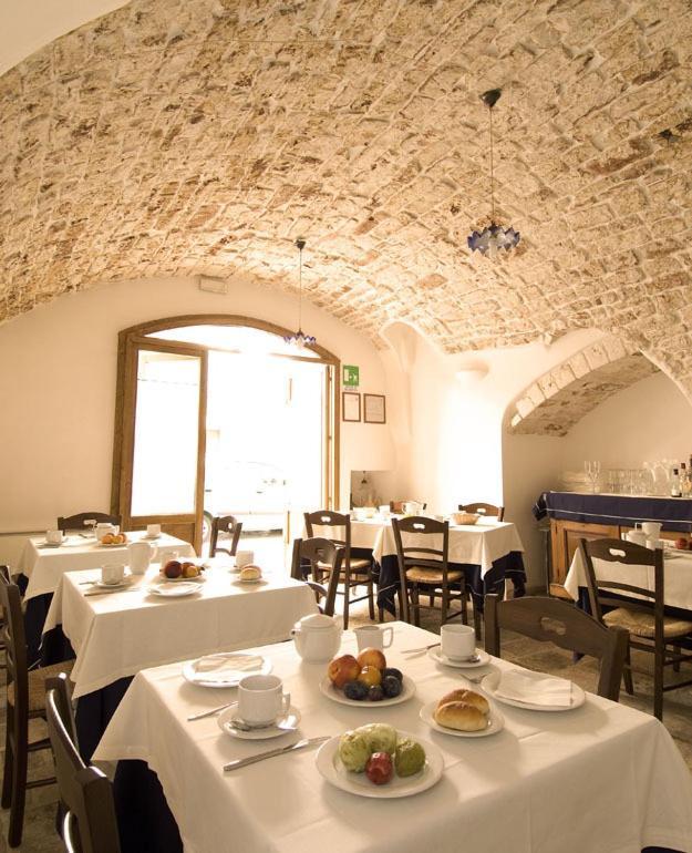 Hotel Palazzo D'Erchia コンヴェルサーノ エクステリア 写真